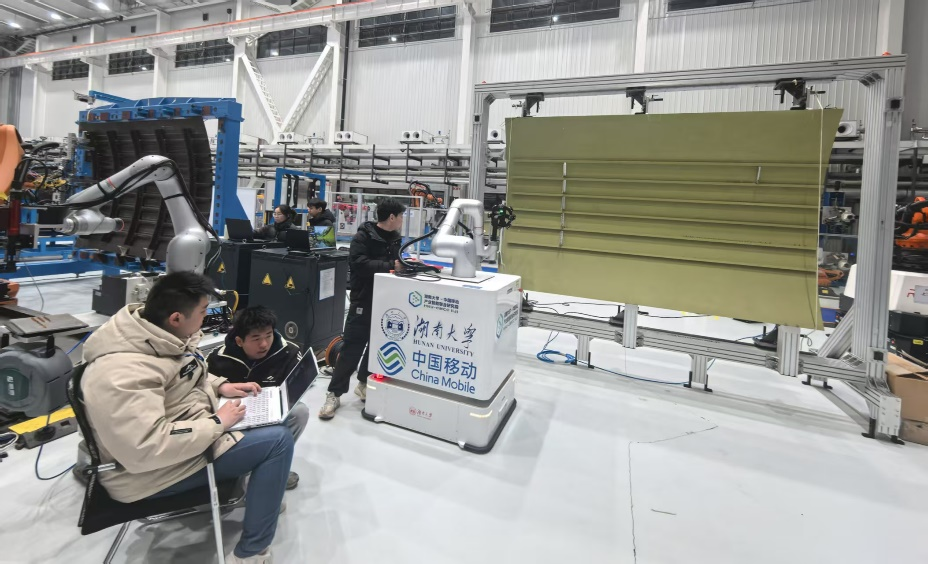 湖大师生寒假“不打烊”，多元实践展风采，聚焦工程和技术研究与试验发展